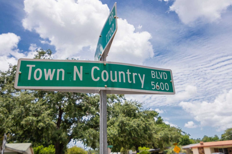 Distracted Driving in Town 'n' Country, Florida